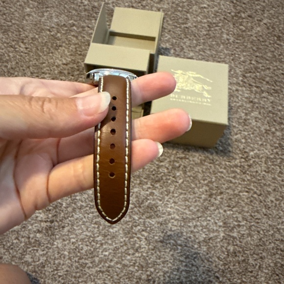 Burberry Leather Watch - Picture 4 of 6